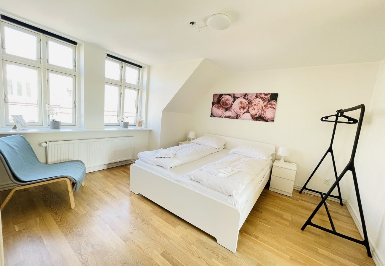 Apartment in Aalborg - aday - Apartment with Balcony and barbecue