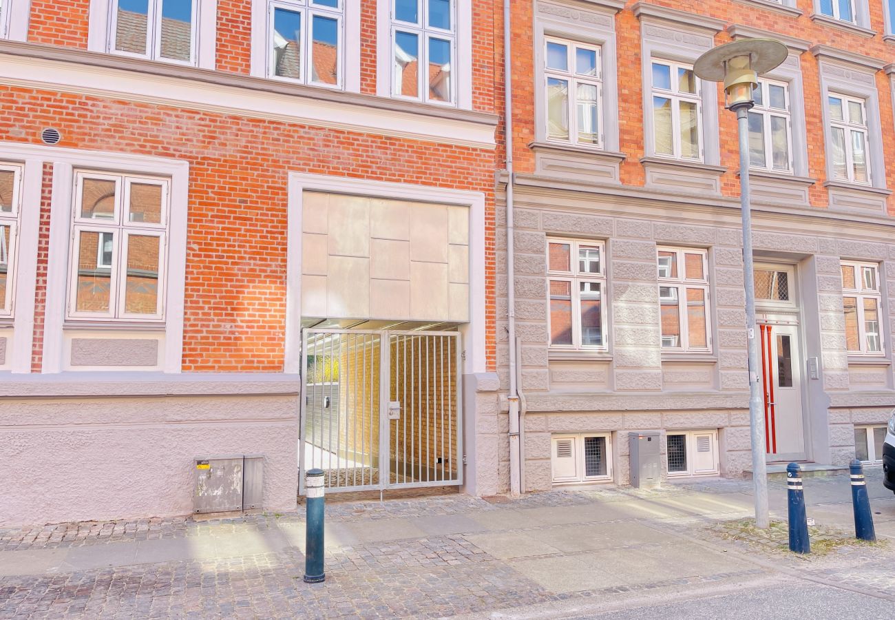 Apartment in Aalborg - aday - Apartment with Balcony and barbecue