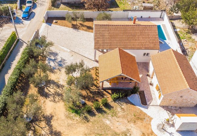 House in Škabrnja - Poolincluded - Holiday home Barba House in Škabrnja - Poolincluded - Holiday home Barba