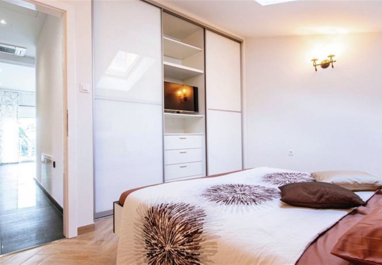 Apartment in Zadar - Luxurious apartment Petani