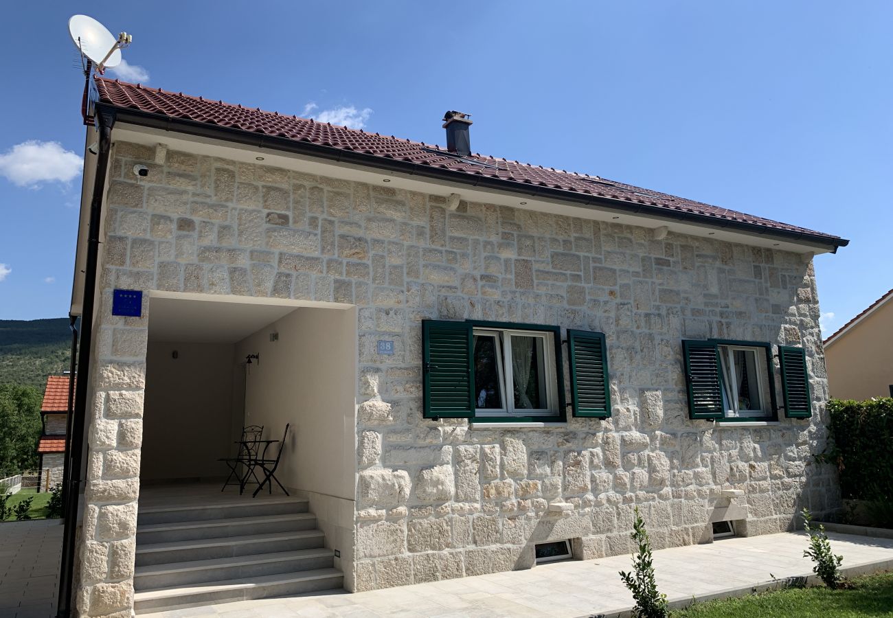 House in Donji Proložac - Poolincluded - Luxury Villa Prolozac