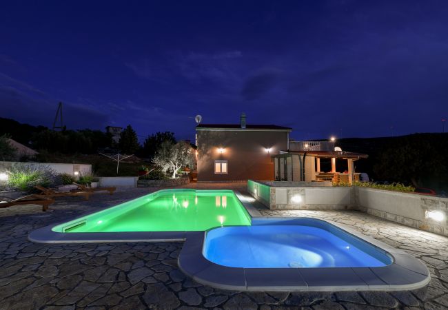  in Kruševo - Poolincluded - Villa Krusevo