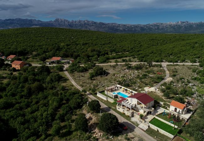 House in Kruševo - Poolincluded - Villa Krusevo House in Kruševo - Poolincluded - Villa Krusevo