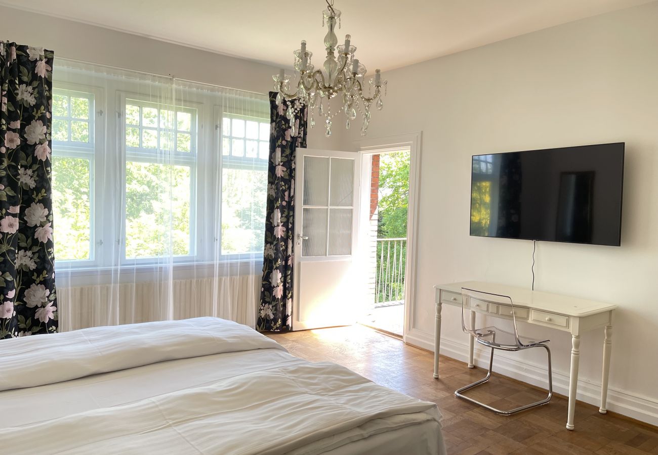 Apartment in Aalborg - aday - Aalborg Mansion - 3 Bedrooms Apartment