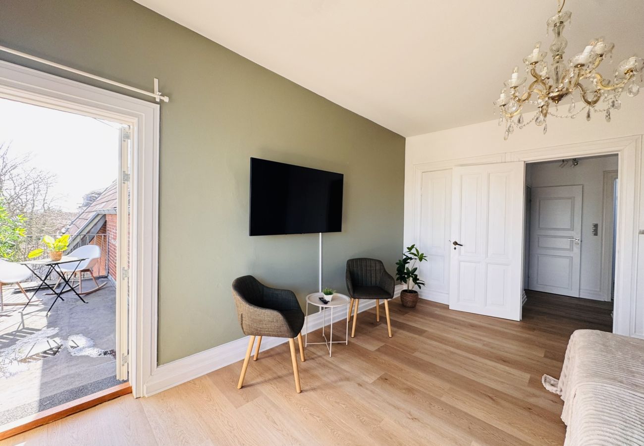 Apartment in Aalborg - aday - Aalborg Mansion - 3 Bedrooms Apartment