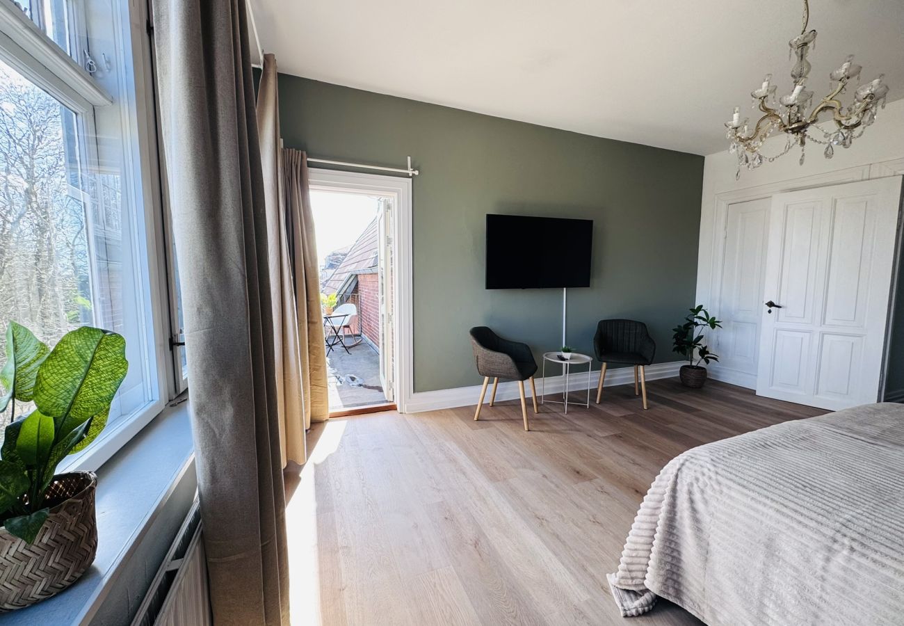 Apartment in Aalborg - aday - Aalborg Mansion - 3 Bedrooms Apartment