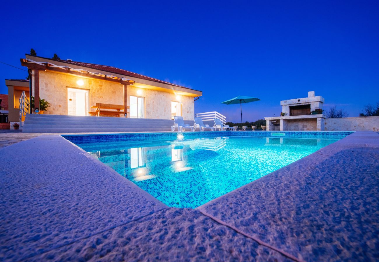 House in Privlaka - Poolincluded - Villa Privlaka