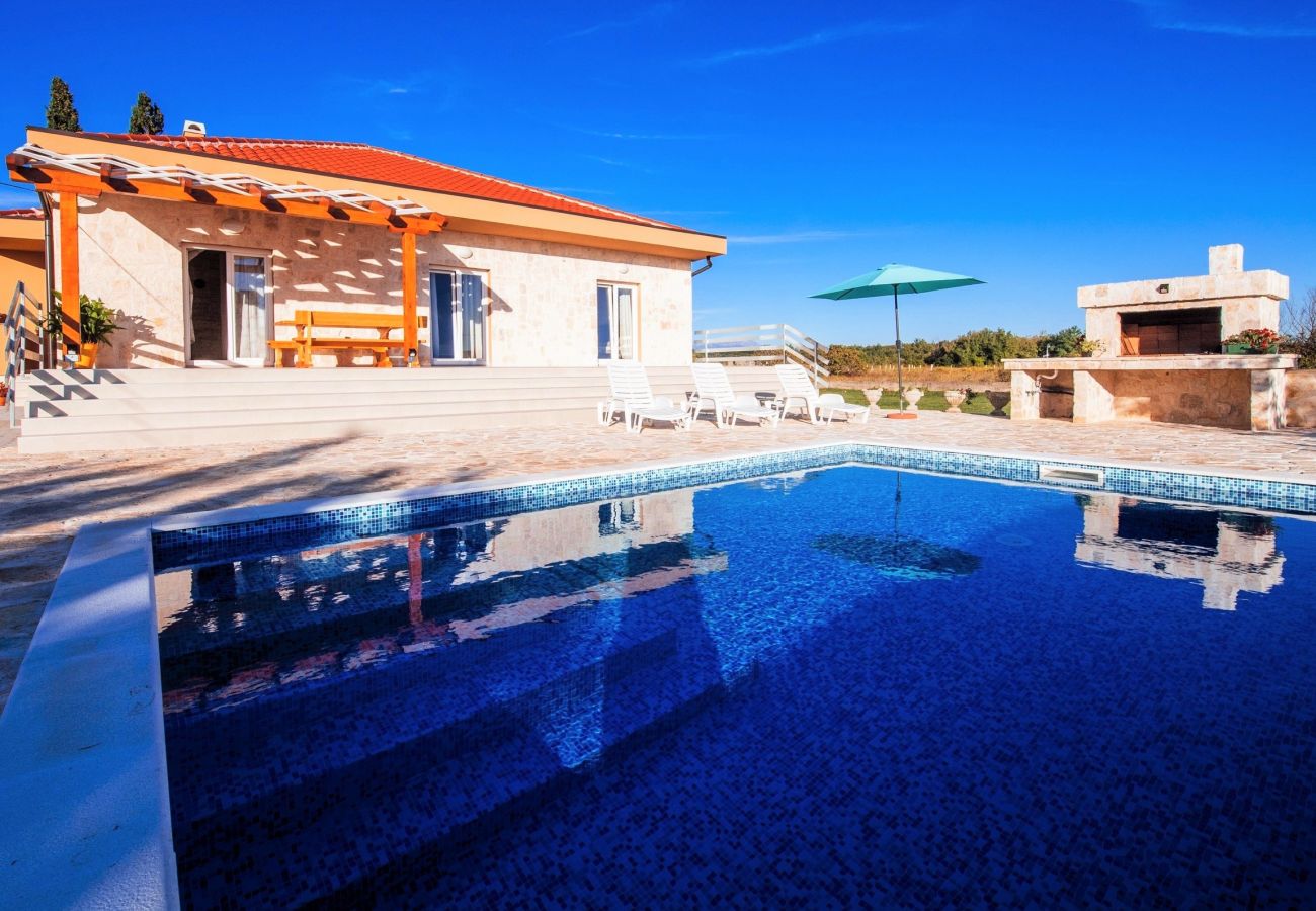 House in Privlaka - Poolincluded - Villa Privlaka