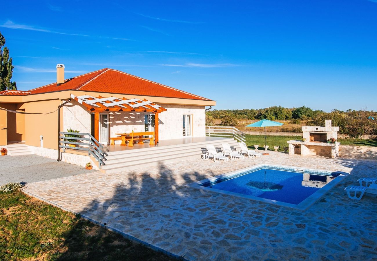 House in Privlaka - Poolincluded - Villa Privlaka