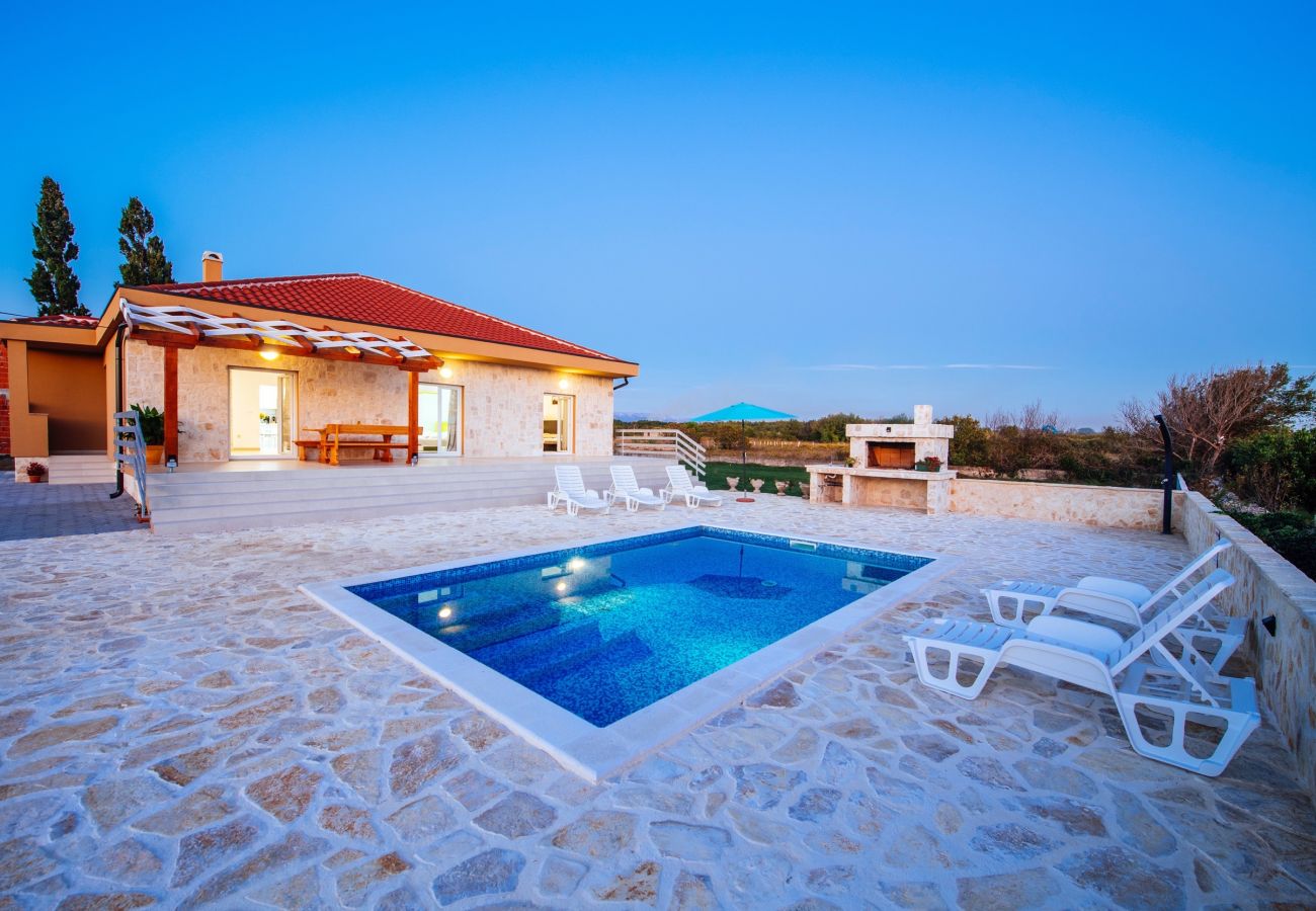 House in Privlaka - Poolincluded - Villa Privlaka