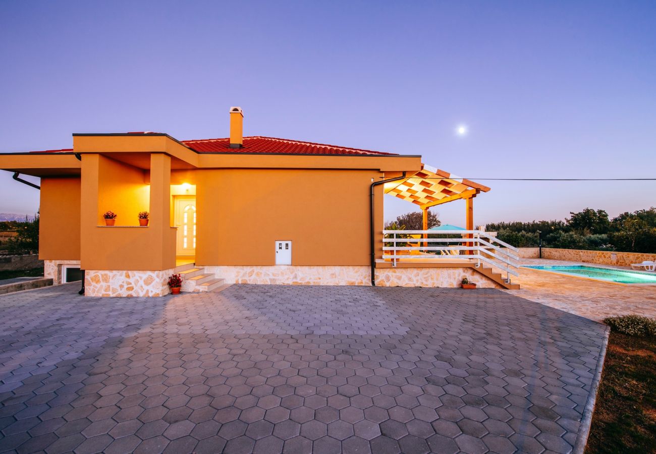 House in Privlaka - Poolincluded - Villa Privlaka