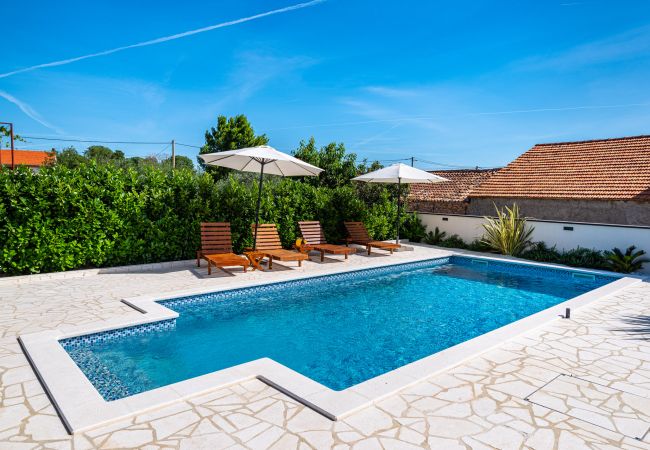 House in Debeljak - Poolincluded - Villa Dalmatia House in Debeljak - Poolincluded - Villa Dalmatia