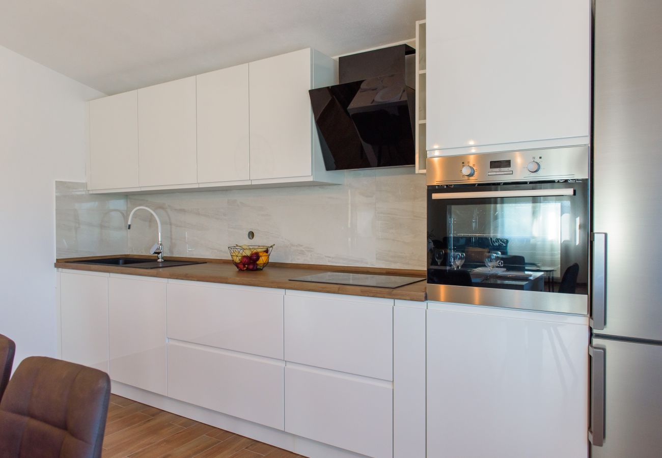 House in Lišane Ostrovicke - Poolincluded - Holiday Home Maslina 