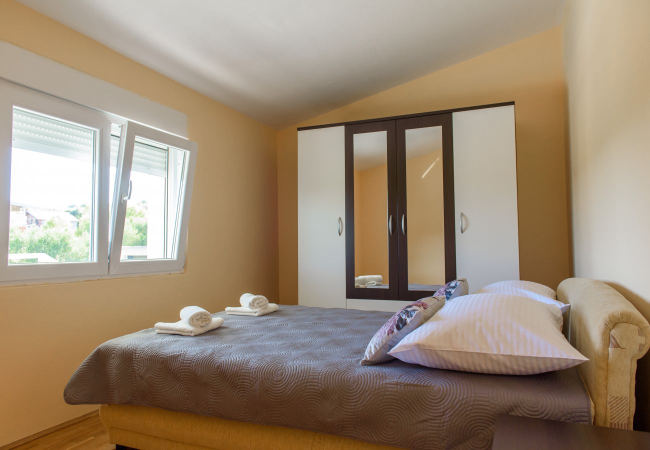 House in Lišane Ostrovicke - Poolincluded - Holiday Home Maslina 