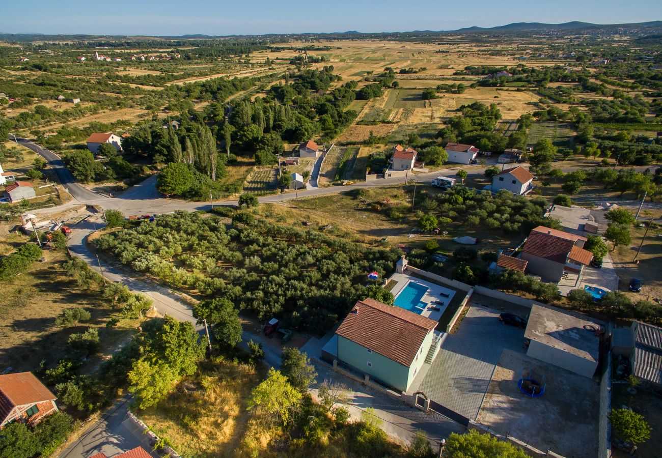 House in Lišane Ostrovicke - Poolincluded - Holiday Home Maslina 