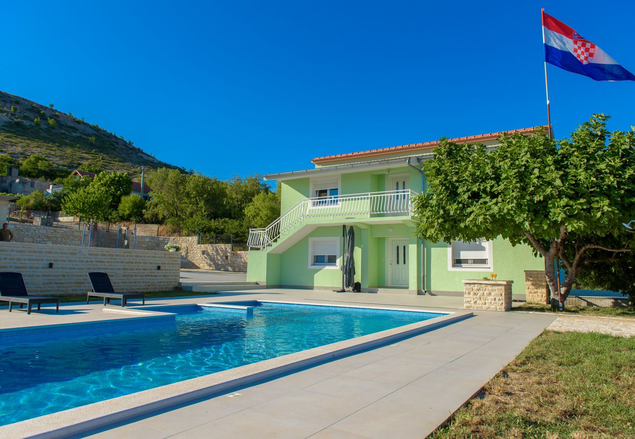 House in Lišane Ostrovicke - Poolincluded - Holiday Home Maslina 