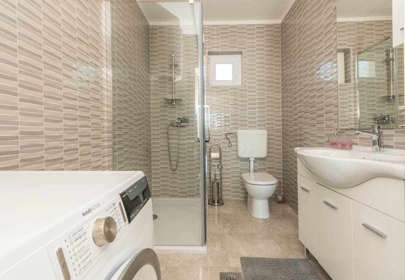 House in Lišane Ostrovicke - Poolincluded - Holiday Home Maslina 