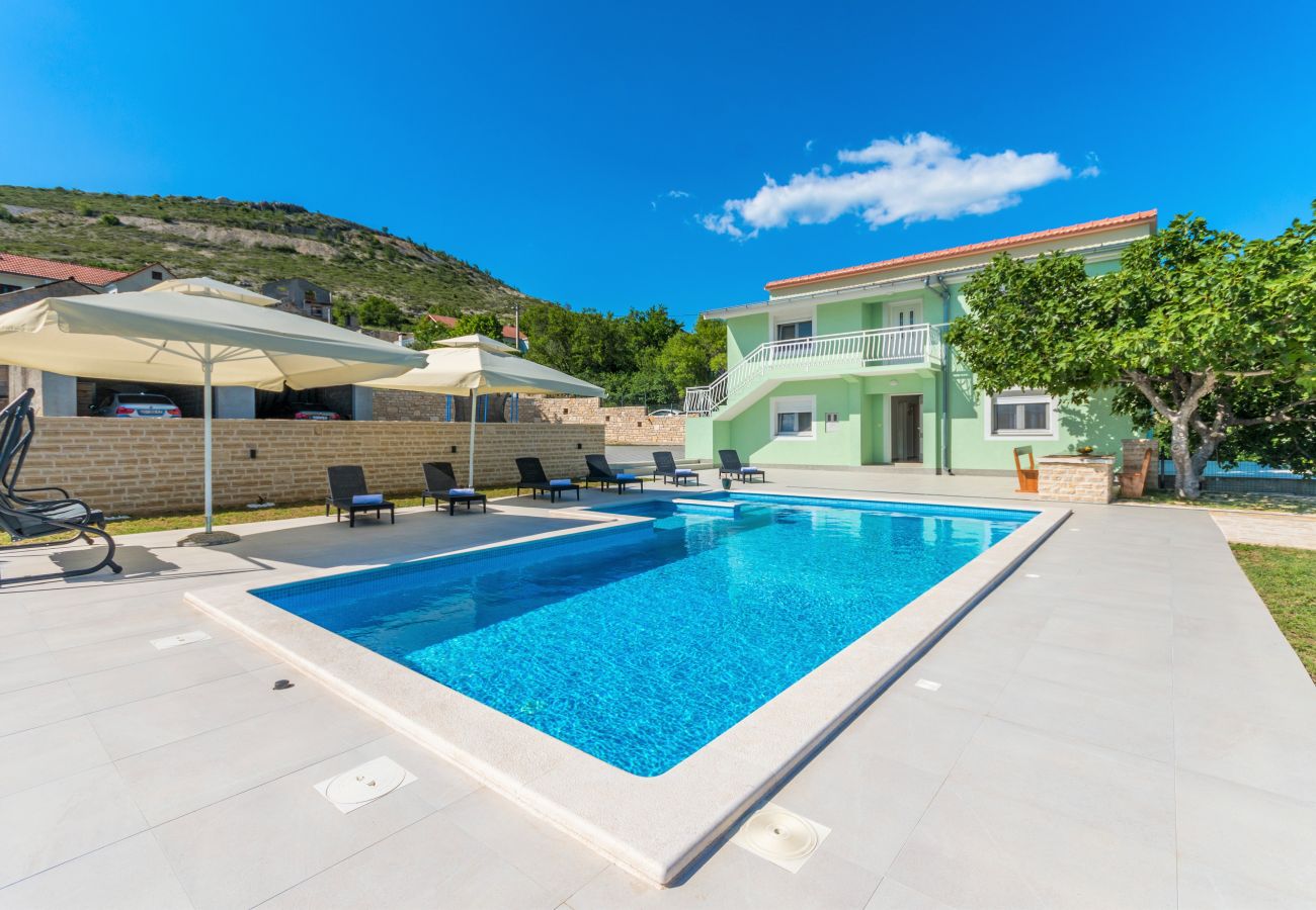 House in Lišane Ostrovicke - Poolincluded - Holiday Home Maslina 