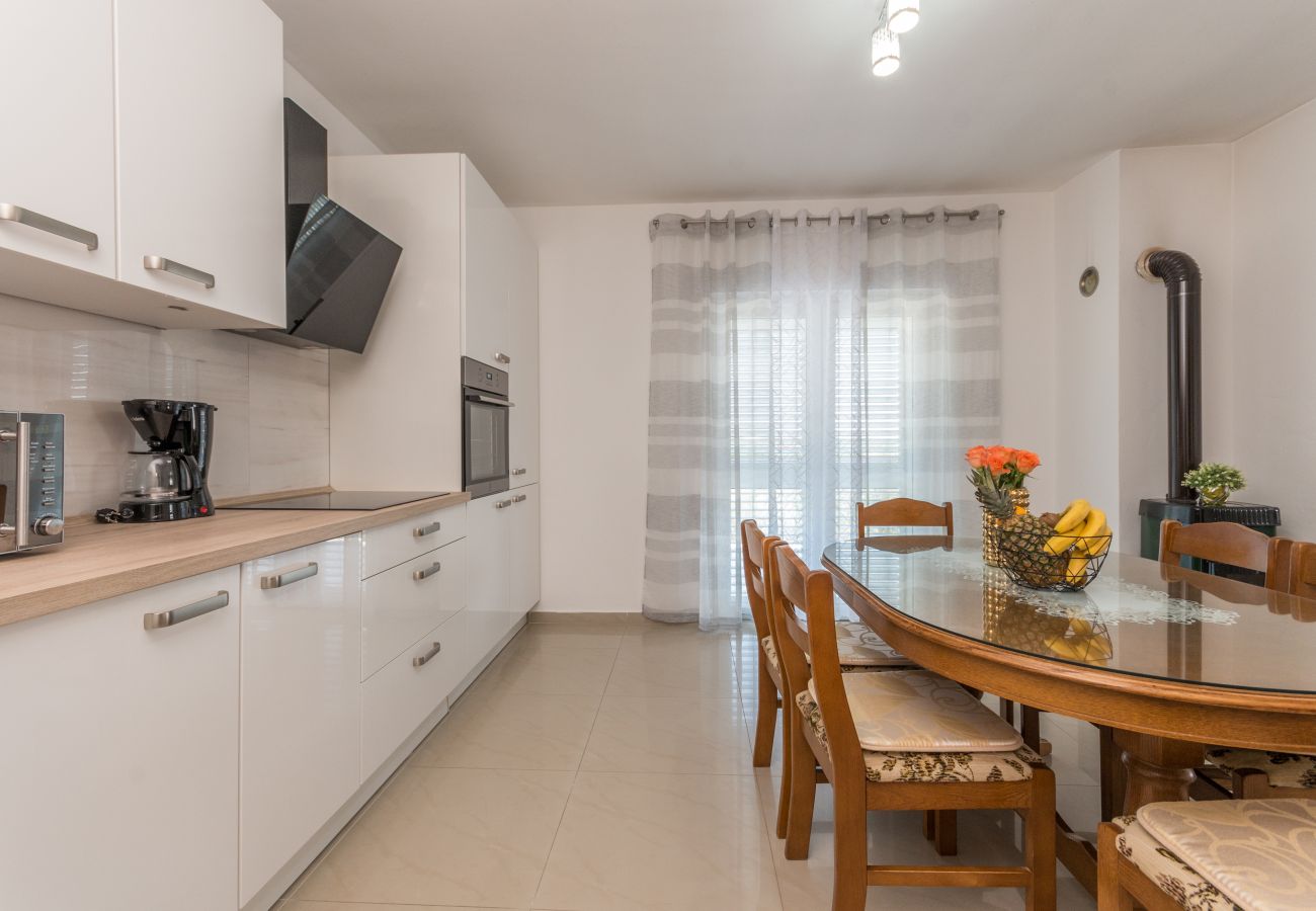 House in Lišane Ostrovicke - Poolincluded - Holiday Home Maslina 