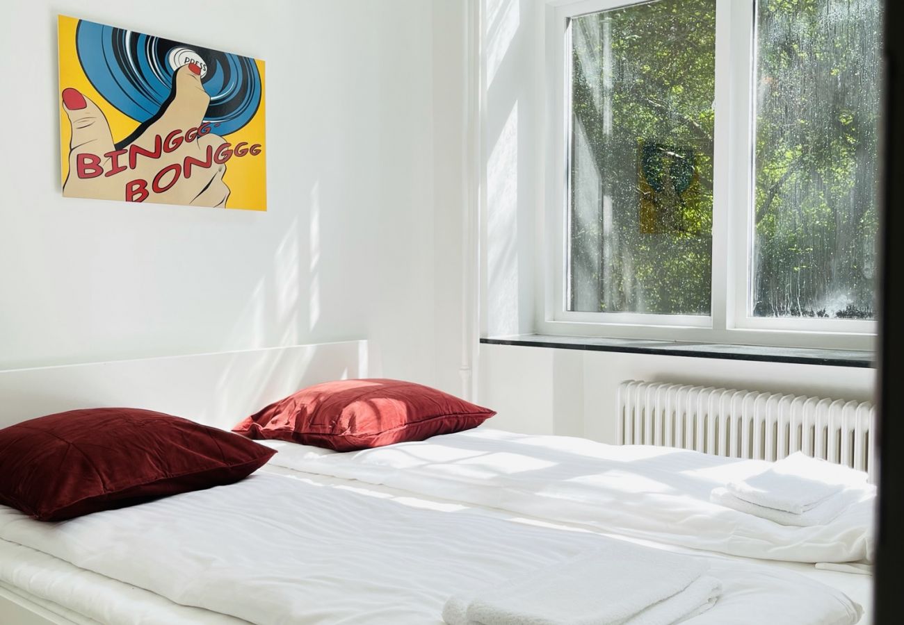 Apartment in Aalborg - aday - Aalborg mansion - Open bright apartment with garden