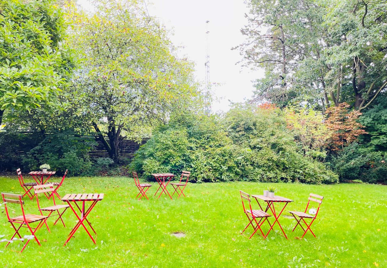 Apartment in Aalborg - aday - Aalborg mansion - Big apartment with garden