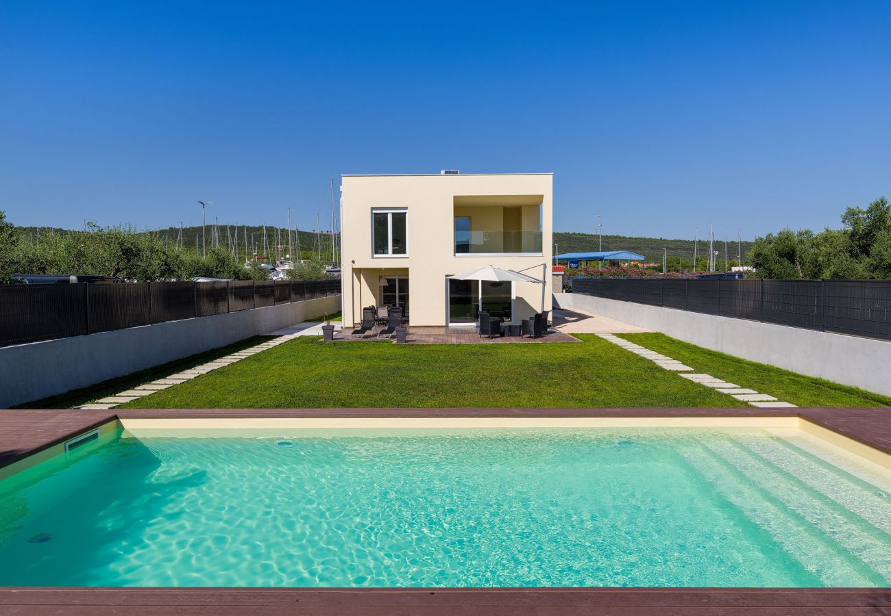 House in Bibinje - Poolincluded - Villa the Base