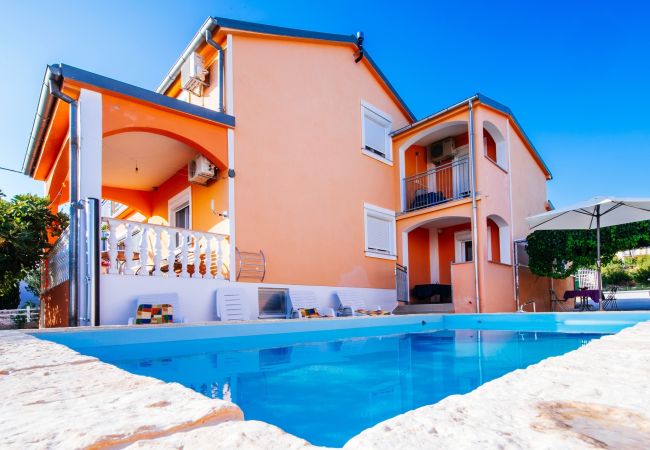 House in Maslenica - Poolincluded - Holiday house Favorit House in Maslenica - Poolincluded - Holiday house Favorit