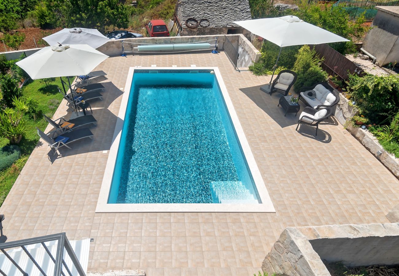 House in Donje Selo - Poolincluded - Holiday home Little Paradise
