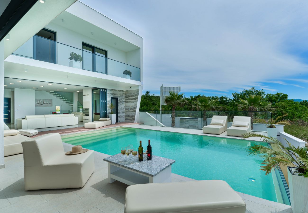 House in Maslenica - Poolincluded Luxury villa Saint Michel