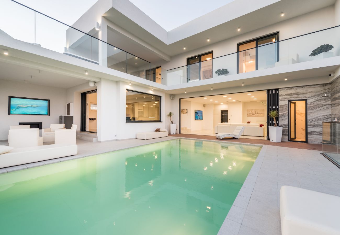 House in Maslenica - Poolincluded Luxury villa Saint Michel