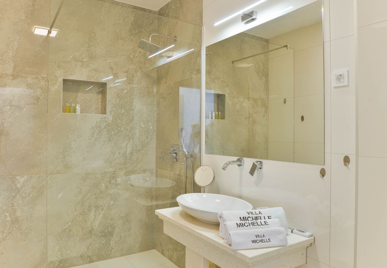House in Maslenica - Poolincluded Luxury villa Saint Michel