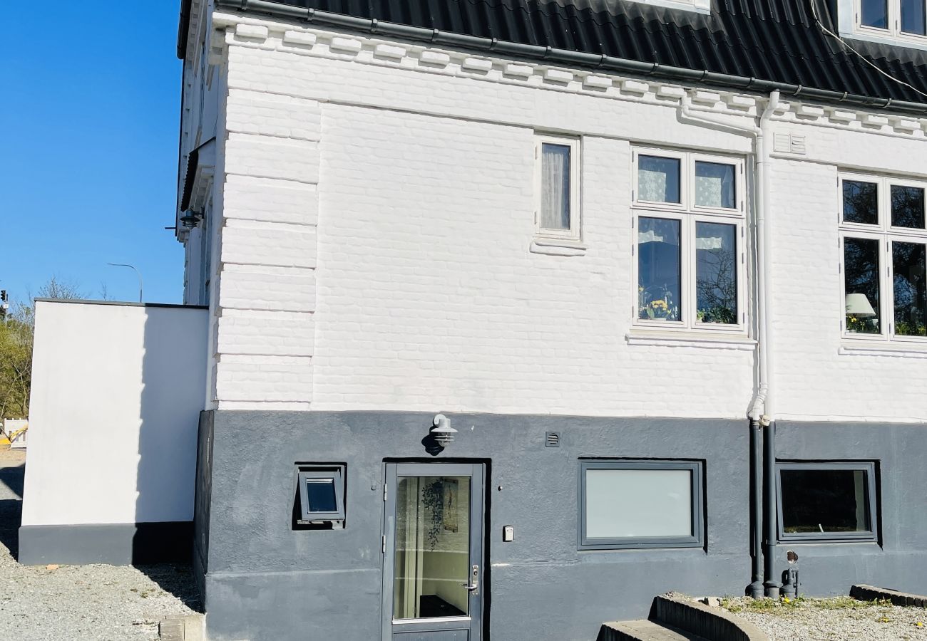 Apartment in Aalborg - aday - Central Charming Apartment with Terrace
