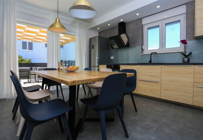 House in Šibenik - Poolincluded - Villa Sibenik House in Šibenik - Poolincluded - Villa Sibenik