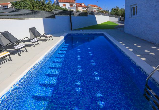 House in Šibenik - Poolincluded - Villa Sibenik House in Šibenik - Poolincluded - Villa Sibenik