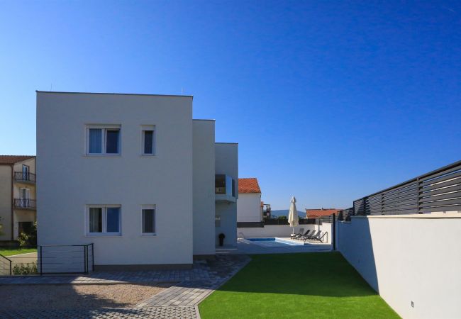 House in Šibenik - Poolincluded - Villa Sibenik House in Šibenik - Poolincluded - Villa Sibenik