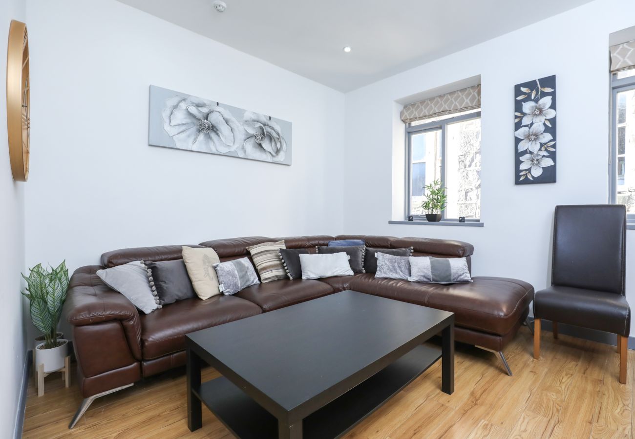 Apartment in Edinburgh - Luxury Modern 3 Bed City Centre Apartment