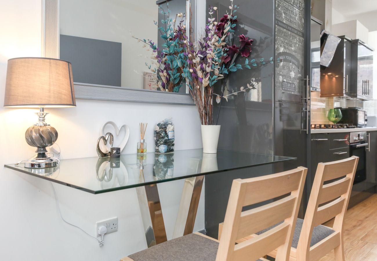 Apartment in Edinburgh - Luxury Modern 3 Bed City Centre Apartment