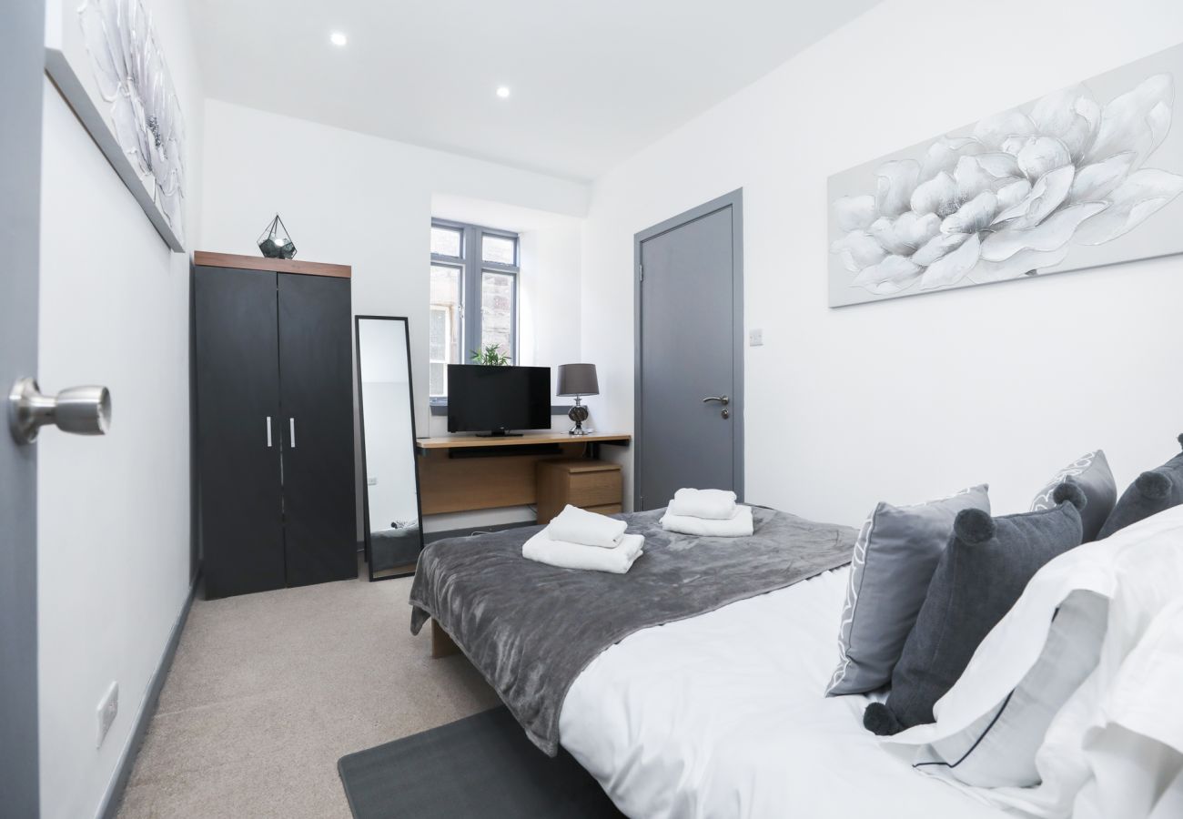 Apartment in Edinburgh - Luxury Modern 3 Bed City Centre Apartment