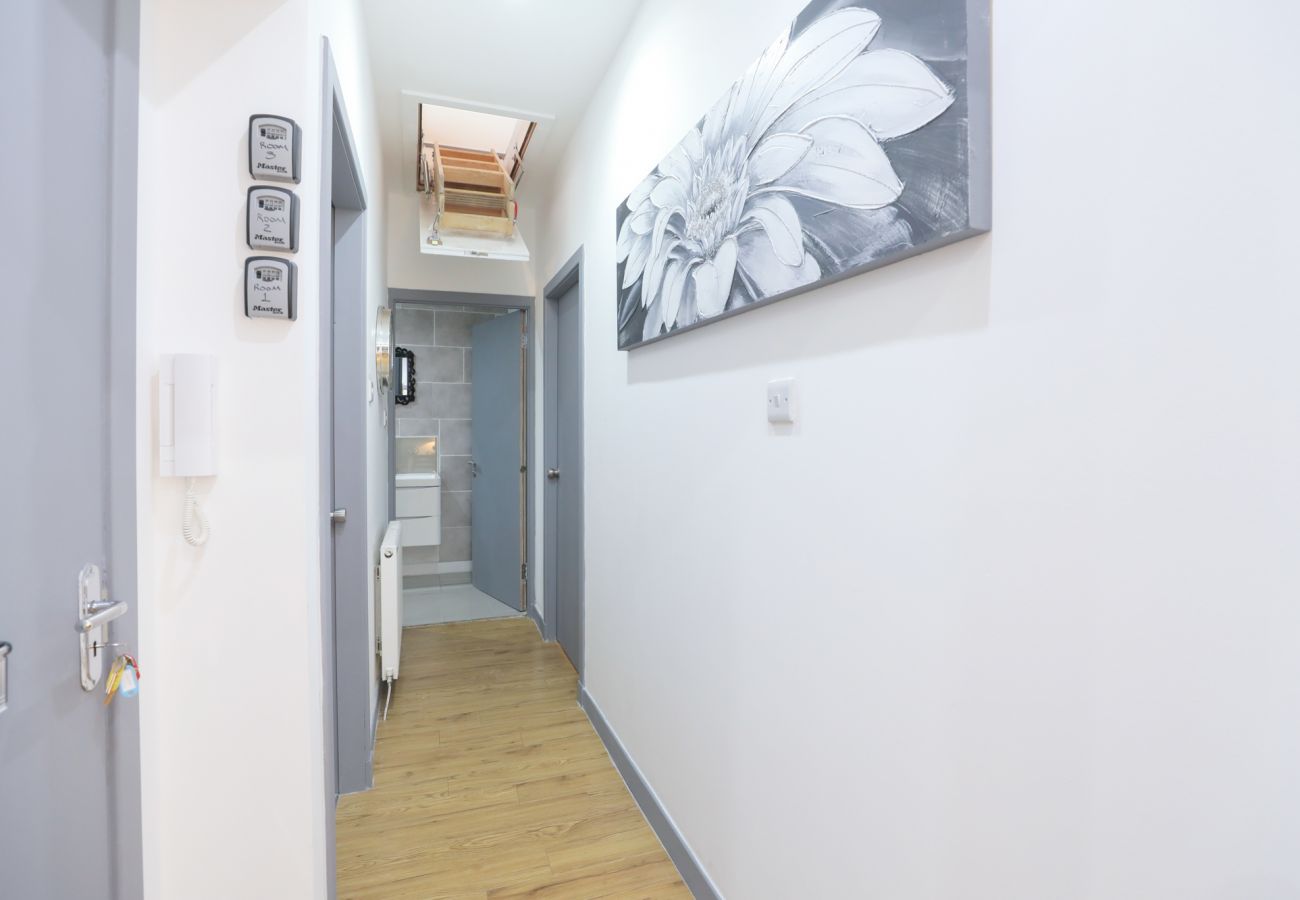 Apartment in Edinburgh - Luxury Modern 3 Bed City Centre Apartment