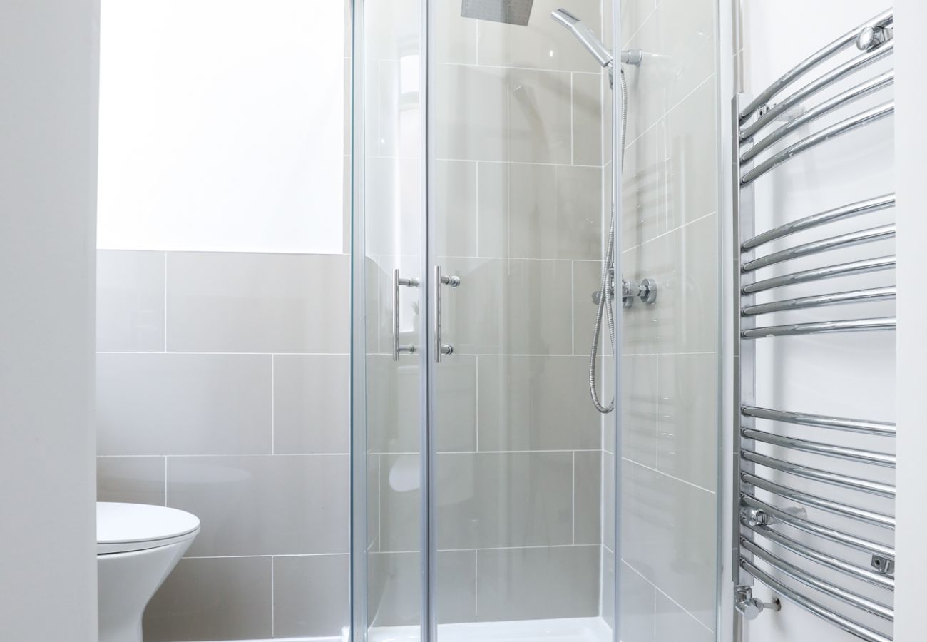 Apartment in Edinburgh - Luxury Modern 3 Bed City Centre Apartment