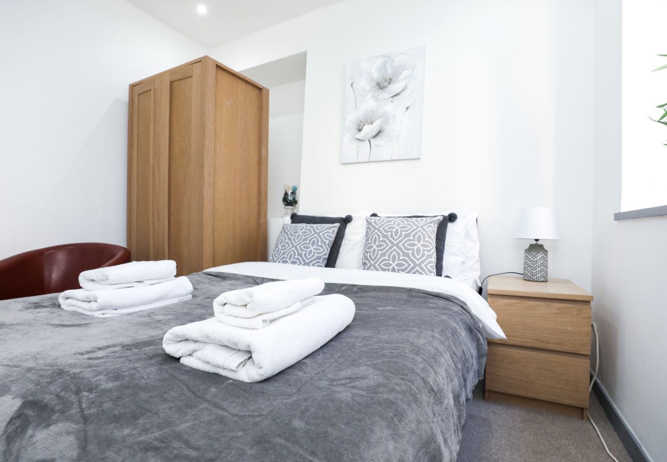 Apartment in Edinburgh - Luxury Modern 3 Bed City Centre Apartment