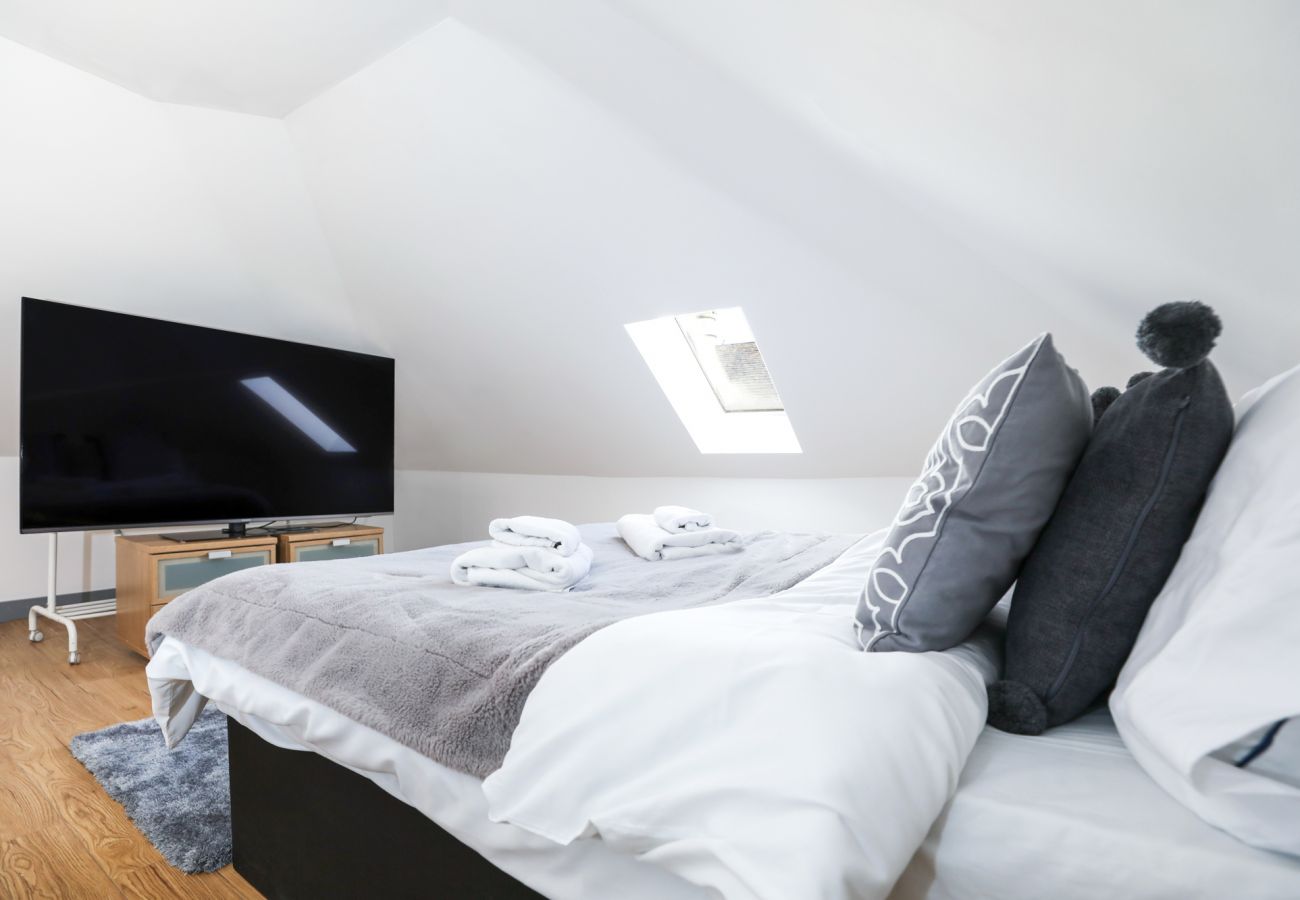 Apartment in Edinburgh - Luxury Modern 3 Bed City Centre Apartment