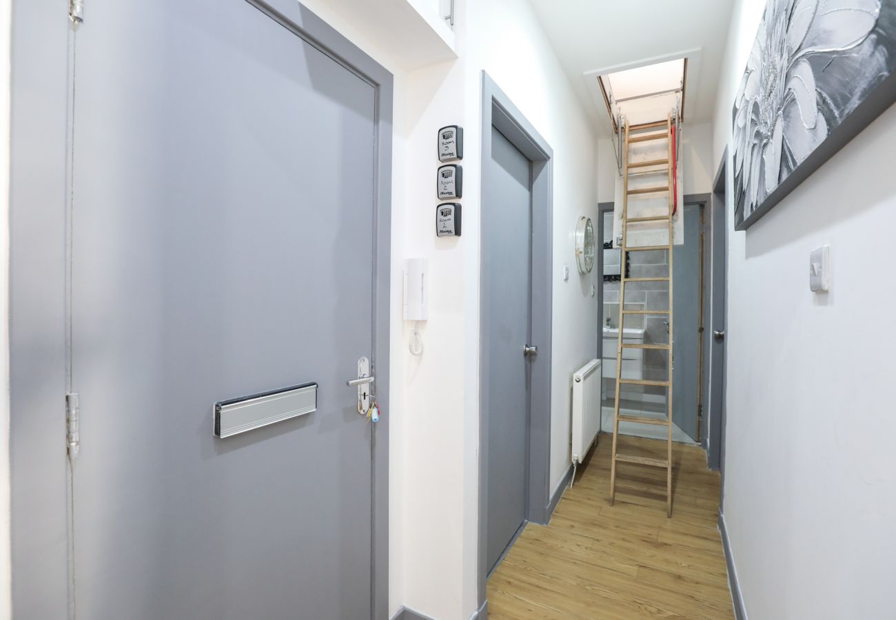 Apartment in Edinburgh - Luxury Modern 3 Bed City Centre Apartment