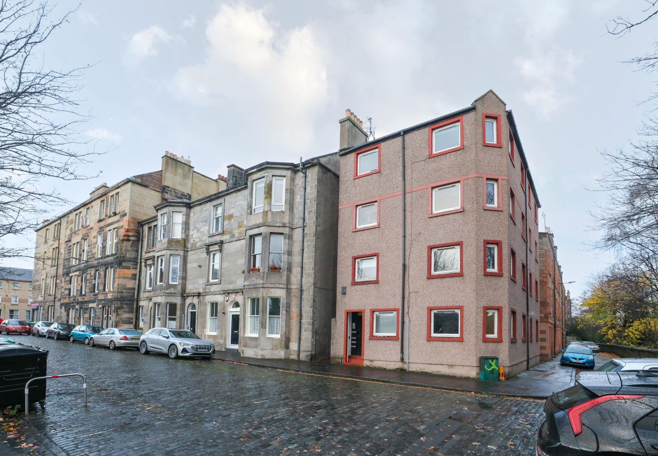 Apartment in Edinburgh - Brand New Luxurious Three Bed Apartment