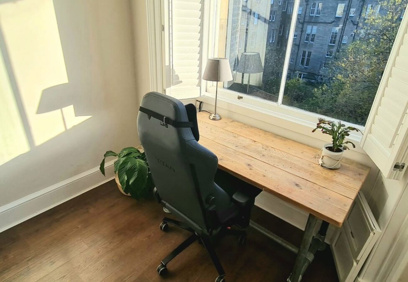 Apartment in Edinburgh - Stunning  2 Bedroom Georgian Apartment 