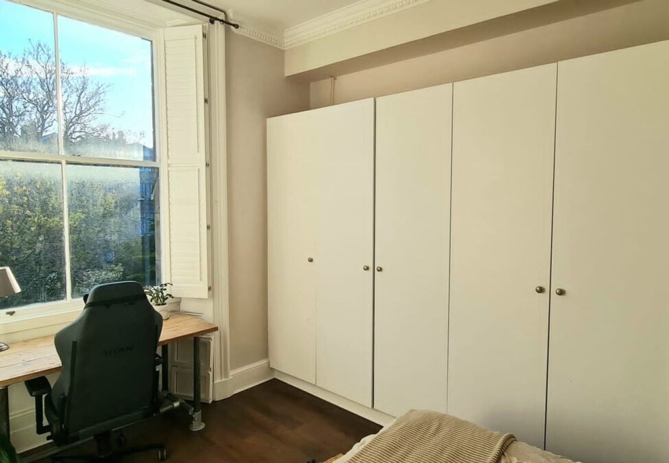 Apartment in Edinburgh - Stunning  2 Bedroom Georgian Apartment 