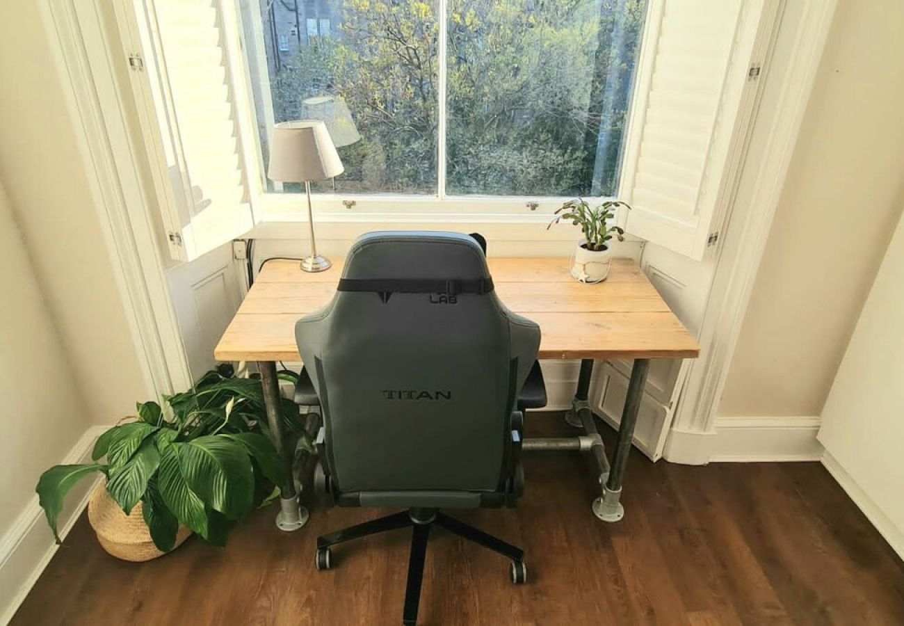 Apartment in Edinburgh - Stunning  2 Bedroom Georgian Apartment 