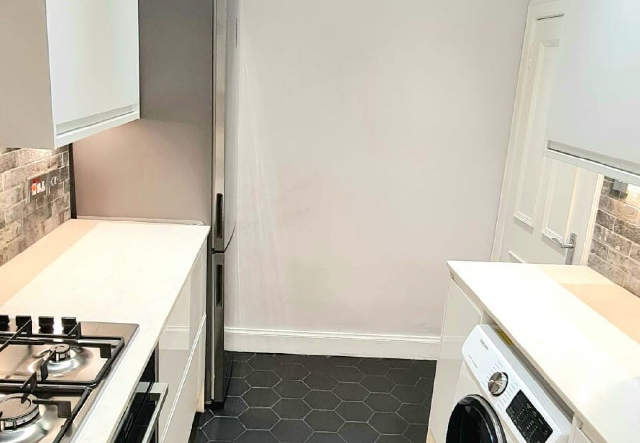 Apartment in Edinburgh - Stunning  2 Bedroom Georgian Apartment 