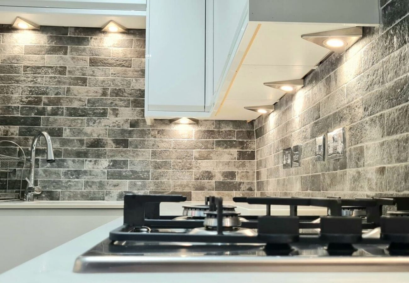 Apartment in Edinburgh - Stunning  2 Bedroom Georgian Apartment 