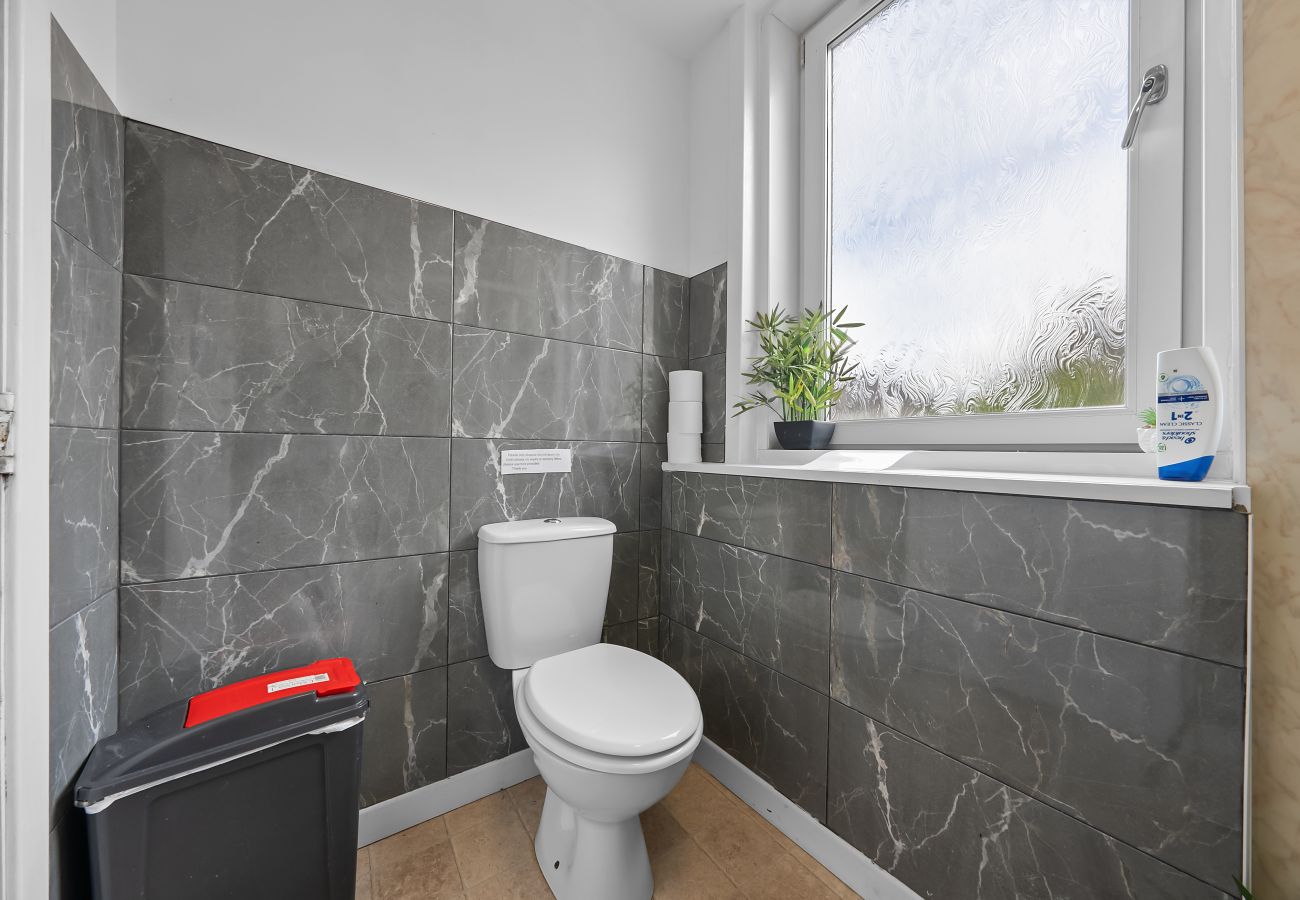 Rent by room in Inverness - mySTAYINN Telford Guest House Room 2
